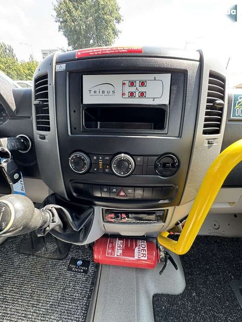 Volkswagen Crafter 2012 - фото 19