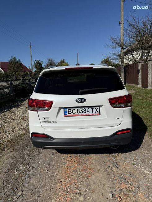 Kia Sorento 2016 белый - фото 7