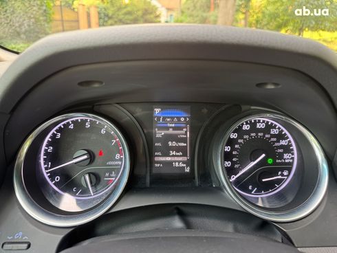 Toyota Camry 2020 белый - фото 13
