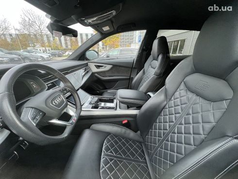 Audi Q8 2021 - фото 6