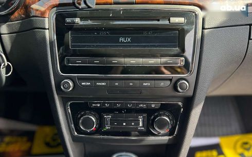 Skoda Superb 2014 - фото 11