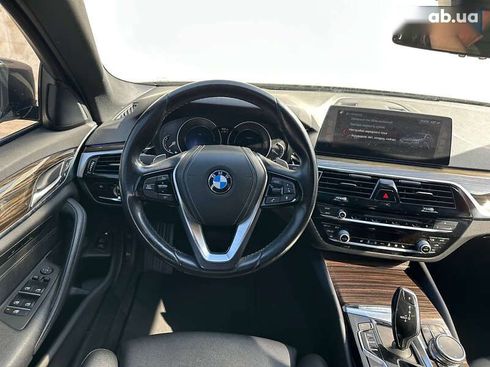 BMW 5 серия 2018 - фото 16