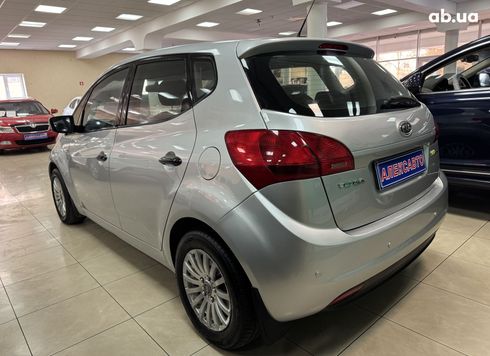 Kia Venga 2010 серый - фото 2