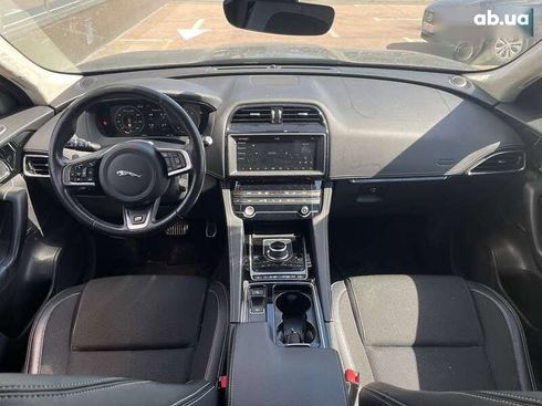 Jaguar F-Pace 2019 - фото 24