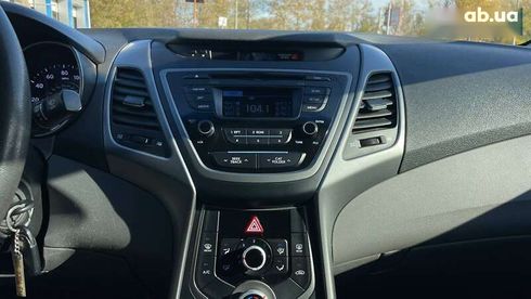 Hyundai Elantra 2015 - фото 22