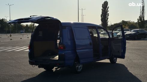 Mitsubishi Space Gear 2000 голубой - фото 11