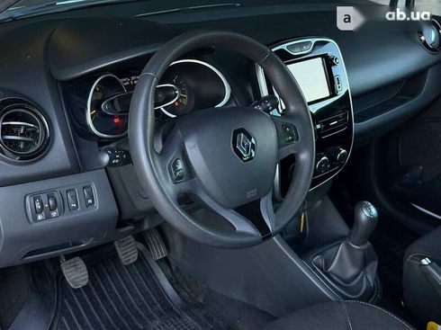 Renault Clio 2015 - фото 14