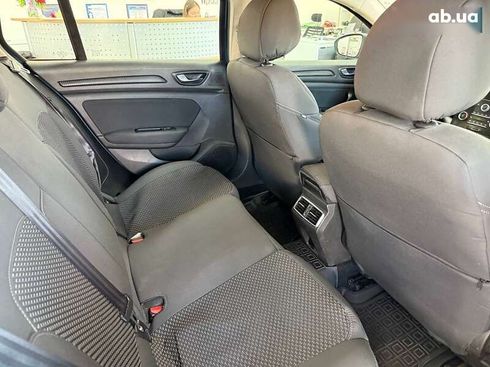 Renault Megane 2018 - фото 30