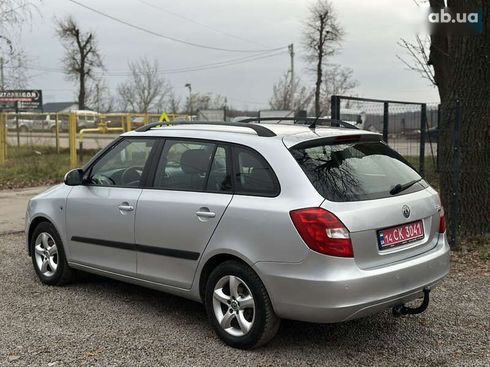 Skoda Fabia 2008 - фото 13