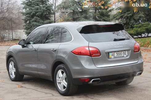 Porsche Cayenne 2011 - фото 15