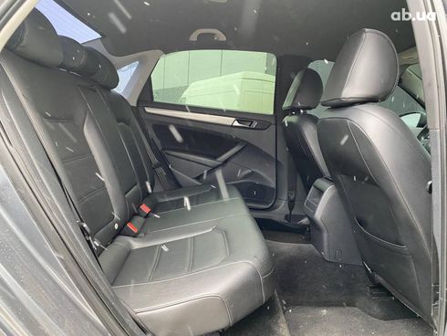 Volkswagen Passat 2012 серый - фото 17