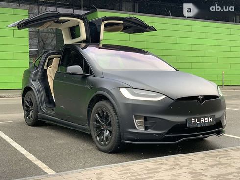 Tesla Model X 2017 - фото 18