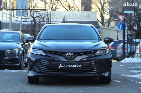 Toyota Camry 2018 - фото 2