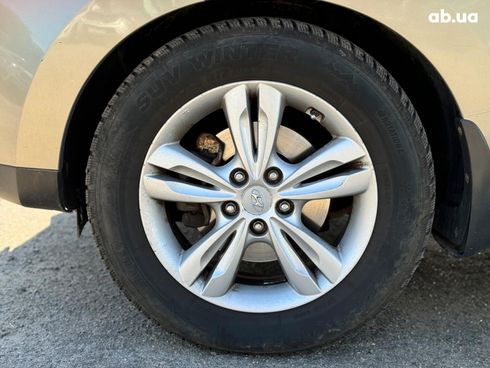Hyundai ix35 2010 зеленый - фото 8