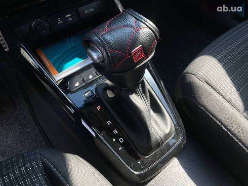 Kia Stonic 2020 - фото 16