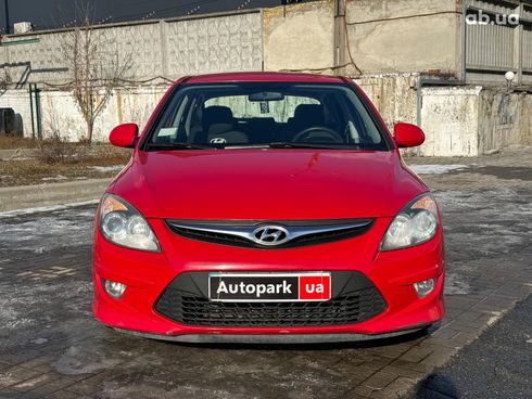 Hyundai i30 2011 красный - фото 2