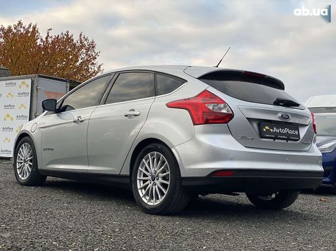Ford Focus 2014 - фото 8