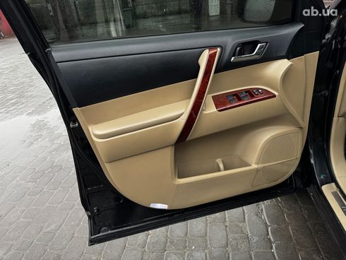 Toyota Highlander 2012 черный - фото 86