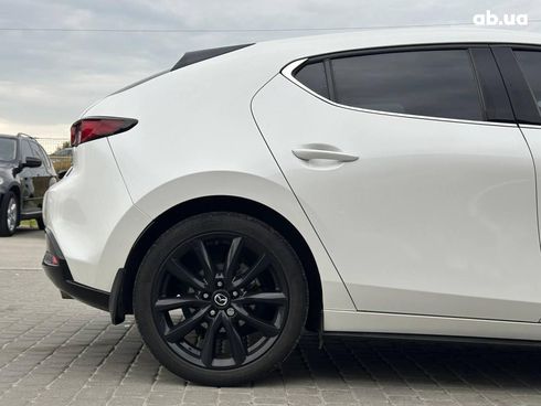 Mazda 3 2019 белый - фото 11