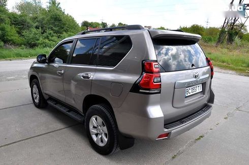 Toyota Land Cruiser Prado 2018 - фото 10