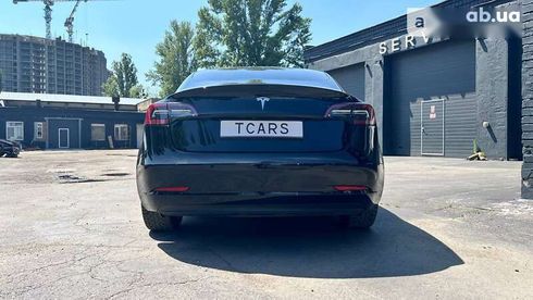 Tesla Model 3 2021 - фото 13