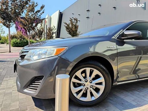 Toyota Camry 2012 - фото 5
