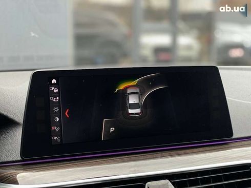 BMW 5 серия 2017 - фото 30