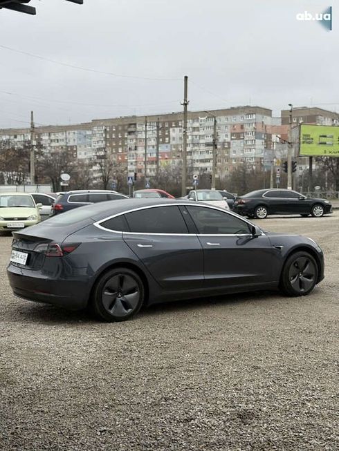 Tesla Model 3 2019 - фото 4
