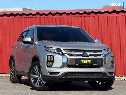 Mitsubishi Outlander 2019 - фото 3