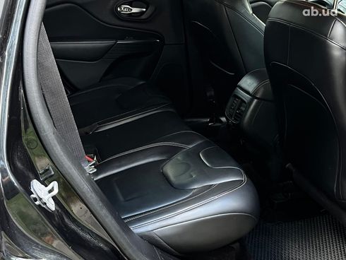 Jeep Cherokee 2015 черный - фото 33