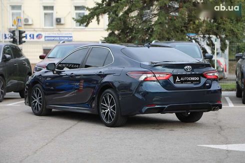 Toyota Camry 2020 - фото 6
