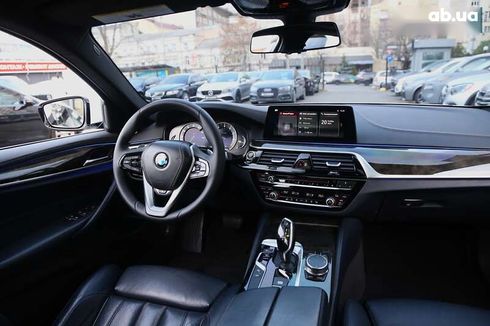 BMW 5 серия 2017 - фото 12