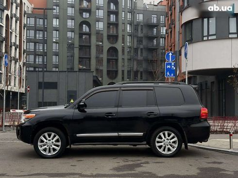 Toyota Land Cruiser 2013 - фото 9