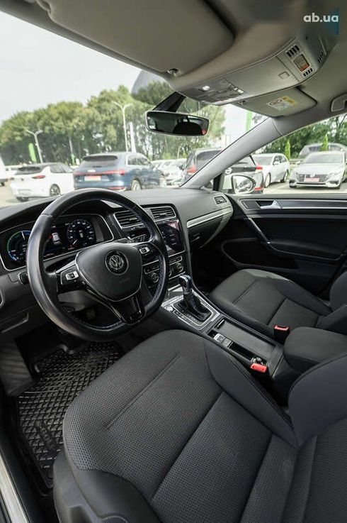 Volkswagen e-Golf 2019 - фото 21