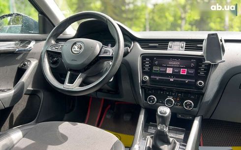 Skoda Octavia 2017 - фото 12