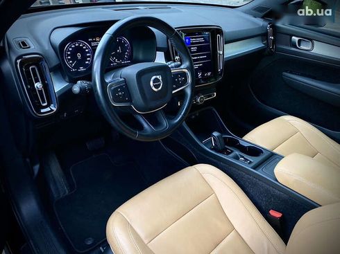 Volvo XC40 2020 - фото 15