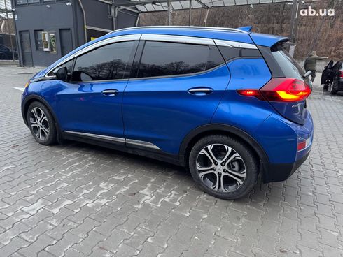 Chevrolet Bolt 2021 синий - фото 9