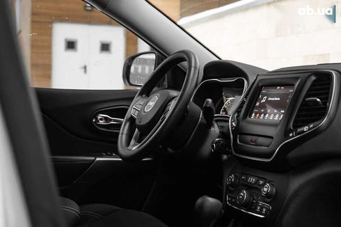 Jeep Cherokee 2018 - фото 10