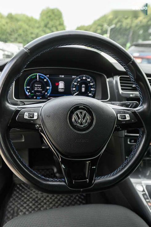 Volkswagen e-Golf 2019 - фото 28