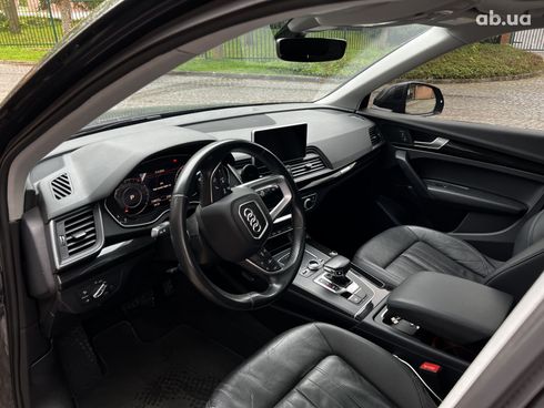 Audi Q5 2018 серый - фото 3