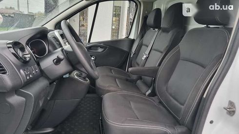 Renault Trafic 2020 - фото 17