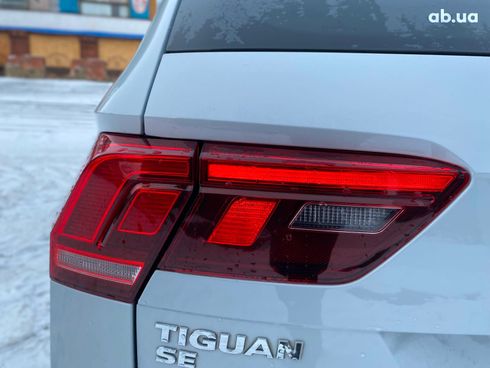 Volkswagen Tiguan 2018 серый - фото 20