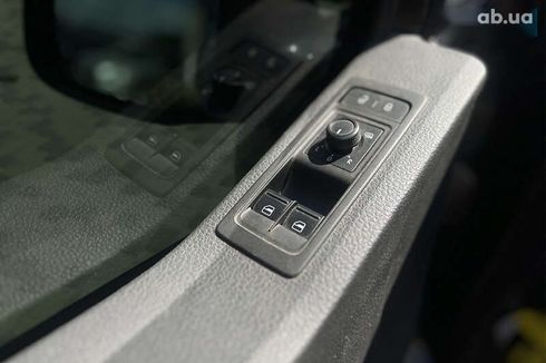 Volkswagen Caravelle 2018 - фото 17