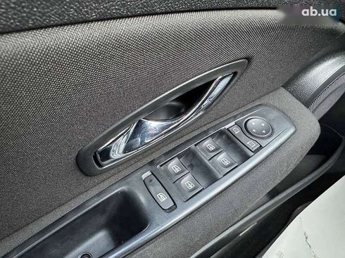 Renault Fluence 2012 - фото 17