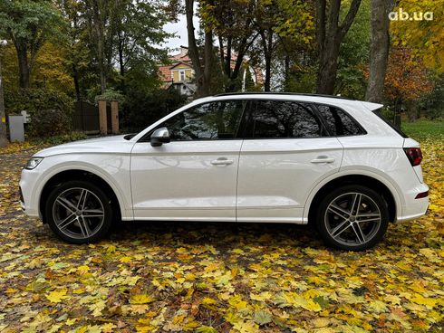 Audi SQ5 2019 белый - фото 11