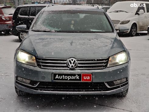 Volkswagen Passat 2013 серый - фото 2