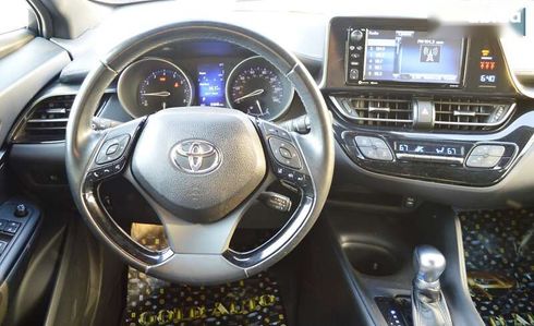 Toyota C-HR 2017 - фото 29