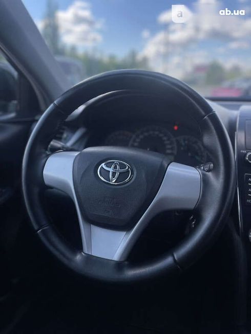 Toyota Camry 2015 - фото 24