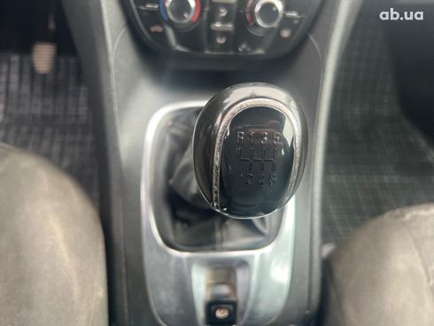 Opel Meriva 2013 белый - фото 28