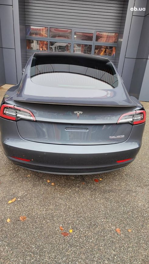 Tesla Model 3 2020 серый - фото 7